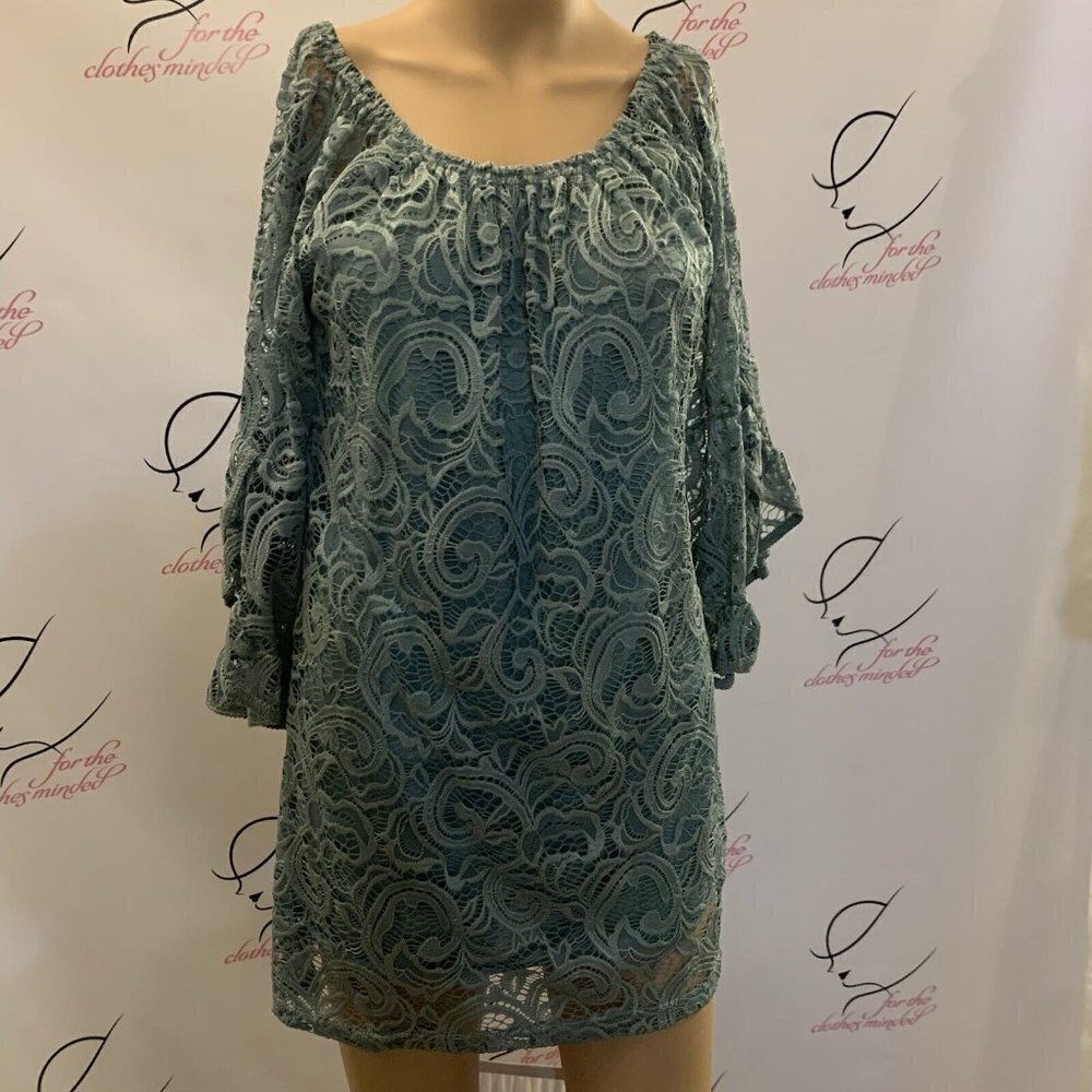Win Win. Sz S-M. Lace Tunic. Flounce 3/4 Sleeve. Elastic Neck Pullover. B78.